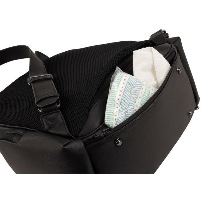 Nuna essential bag caviar